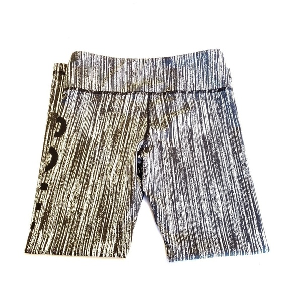 SoulCycle Vertical Stripe Cropped Capri Leggings - Picture 2 of 5